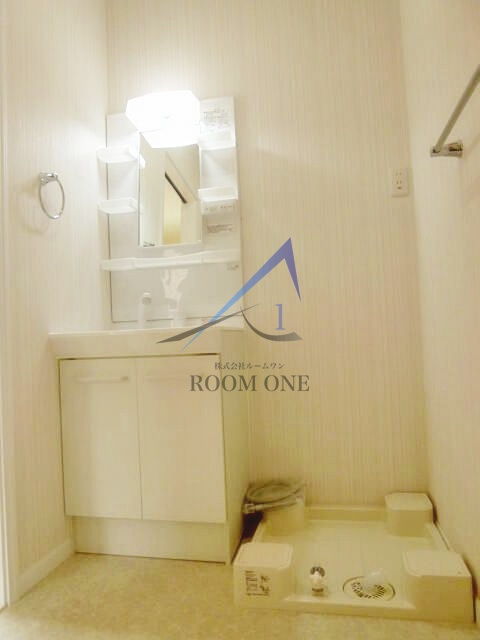 フィオーレの洗面所|独立洗面台です。