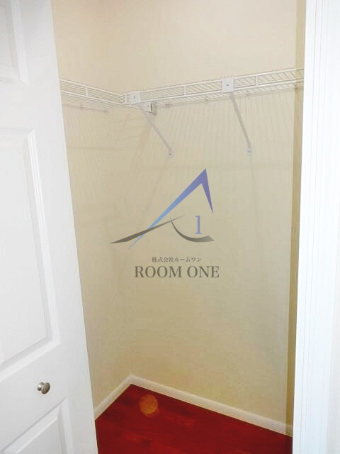 フィオーレの収納|ウォークインクローゼットです。