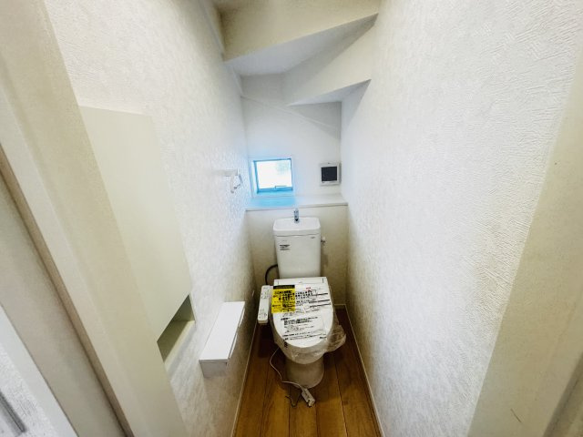 新築　桐生市相生町第17　クレイドルガーデン　5号棟のトイレ|現地写真　節水タイプのウォシュレット付きトイレ、水道料節約に一役買います！							
