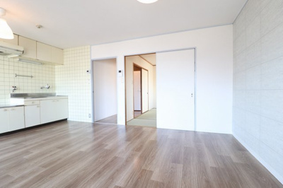 【居間・リビング】 | グレイスガーデン新森2号館