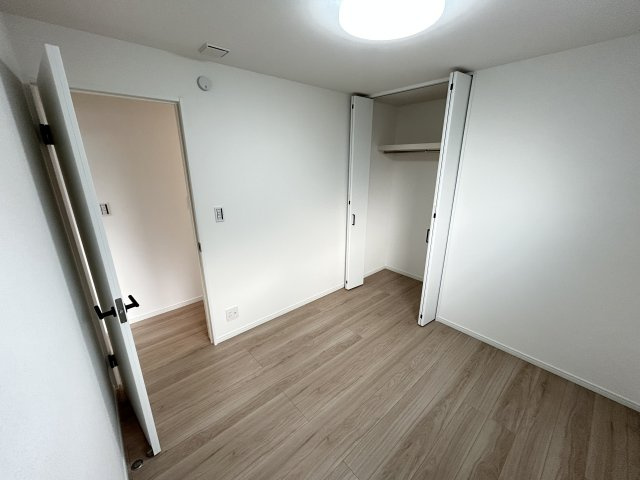 神戸市西区学園東町7丁目新築戸建２号地の洋室