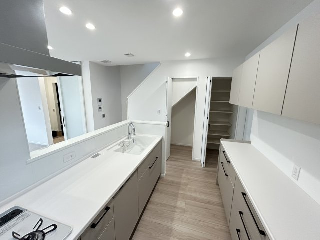 神戸市西区学園東町7丁目新築戸建２号地のキッチン