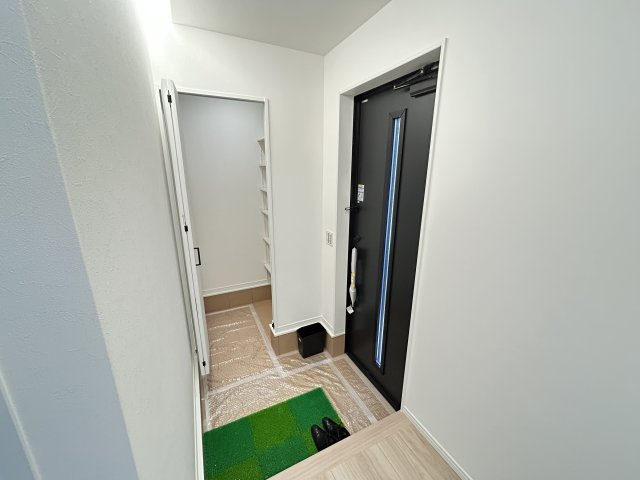 神戸市西区学園東町7丁目新築戸建２号地の玄関