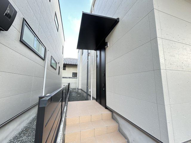 神戸市西区学園東町7丁目新築戸建２号地の玄関