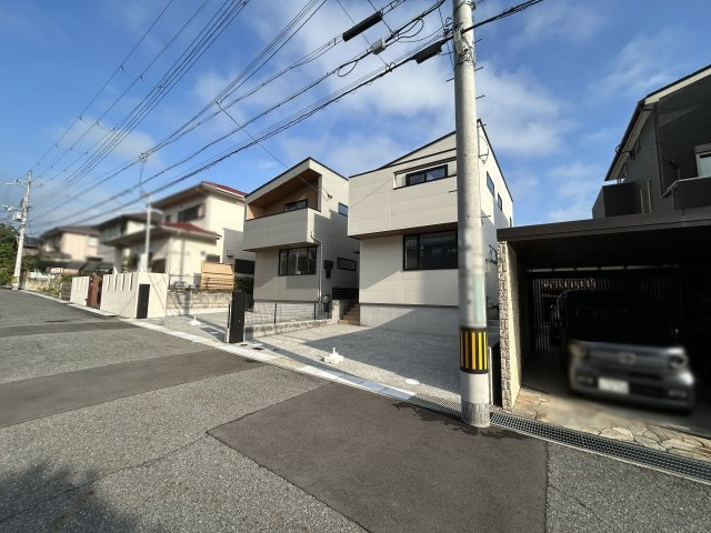 神戸市西区学園東町7丁目新築戸建２号地の前面道路含む現地写真