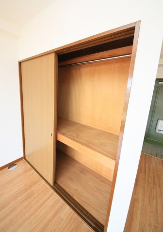 ルシードオチの収納|別部屋反転間取りのお写真となります。