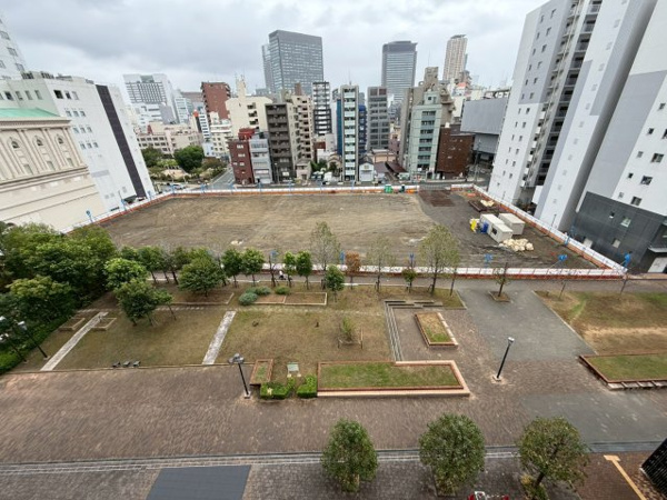 【展望】 | 【物件からの眺望】6Fからの眺望！見下ろす広大な空き地は2026年5月頃にスーパーマルハチが完成予定です◎