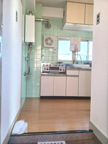 高橋ビルの玄関|玄関です