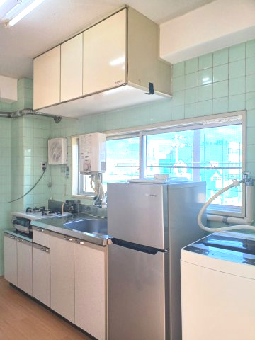 高橋ビルの内装|冷蔵庫・洗濯機　残置物扱い可動は問題ございません