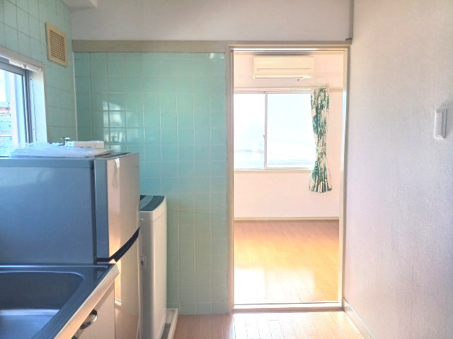 高橋ビルの外観|内装もきれいです