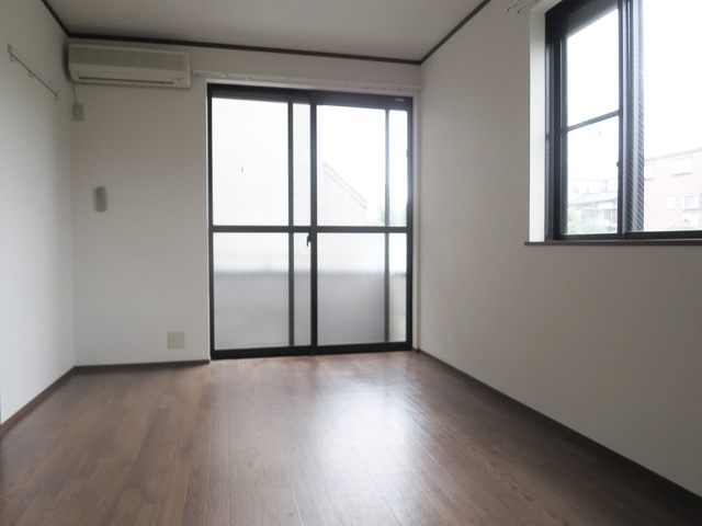 ビューラー・ハイムの居間・リビング|こちらの居間で趣味の時間をお楽しみください☆