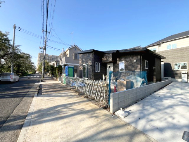 祝　成約済み　八王子市　大和田町　新築戸建て　２４ー１期の前面道路含む現地写真|～仲介手数料無料☆八王子ひなた不動産～　八王子市大和田町　新築戸建て