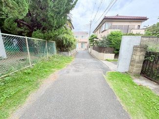 【前面道路含む現地写真】 | 狭山市入間川2丁目　建築条件なし売地　「狭山市駅」徒歩7分　敷地36坪　