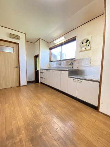 S様海南市藤白平屋のキッチン