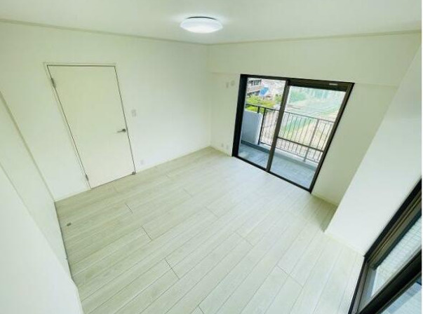  シー・アンド・シー平和の洋室