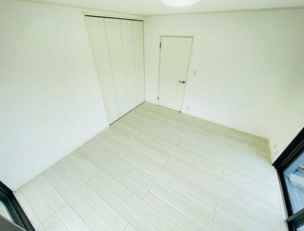  シー・アンド・シー平和の洋室