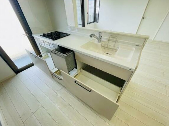  シー・アンド・シー平和の居間・リビング