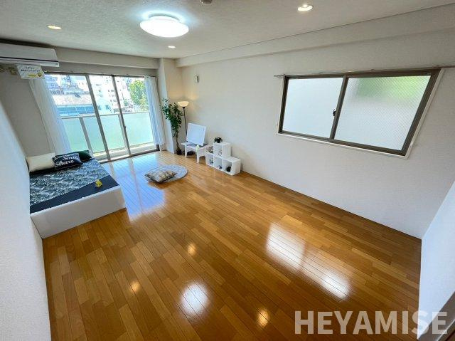 パティオ出島の居間・リビング|※別号室の参考画像です※