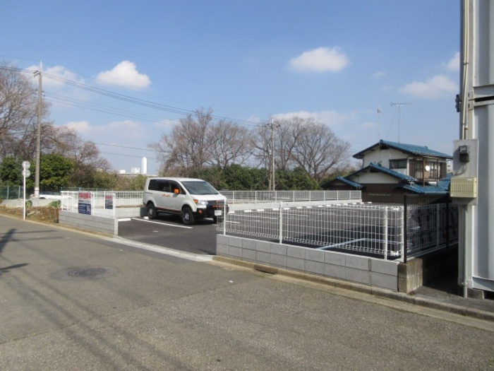 アンジュール徳丸Ｂ棟の駐車場|空き要確認