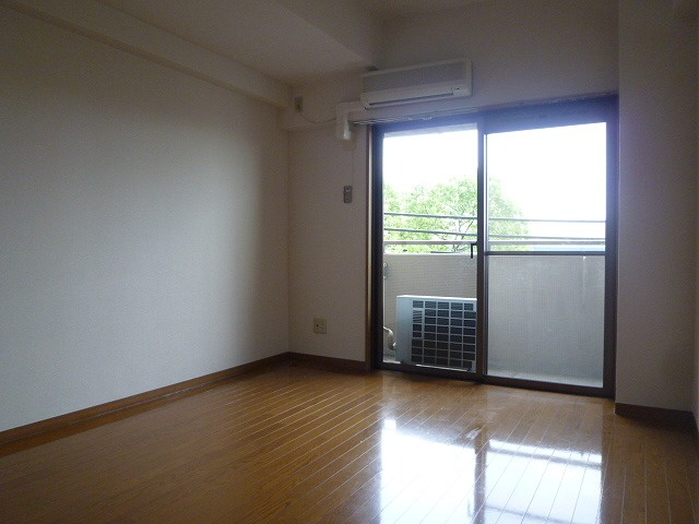 アミーグランコート三宮の寝室