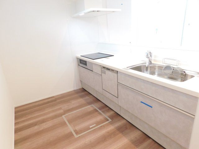 名古屋市港区新茶屋４丁目の新築一戸建のキッチン|◇キッチン◇　　３口ＩＨクッキングヒーター・食洗機