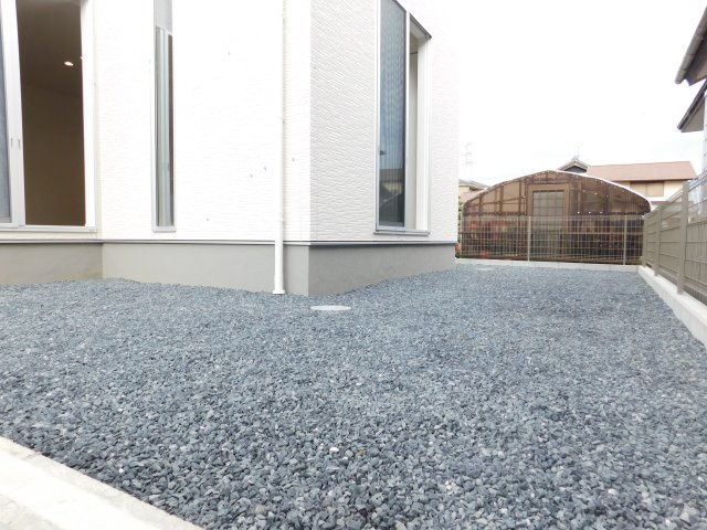 名古屋市港区新茶屋４丁目の新築一戸建の庭|◇庭◇　　陽当り良好な庭付き♪