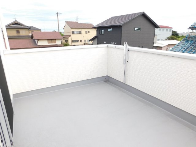 名古屋市港区新茶屋４丁目の新築一戸建のバルコニー|◇バルコニー◇　　南面で陽当り良好なワイドバルコニー♪