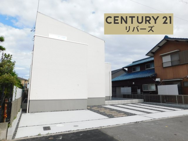 名古屋市港区新茶屋４丁目の新築一戸建の外観|☆限定１棟☆　　いつでもご案内出来ます♪（お問合せ当日・平日・水曜・夜間でもＯＫ）　駐車３台ＯＫ！　オール電化住宅♪　続き間ＬＤＫ２１．５帖！　収納豊富なプラン！　庭付き♪
