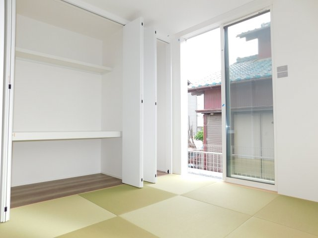 名古屋市港区新茶屋４丁目の新築一戸建の和室|◇和室◇　　お子様の遊び場やお昼寝スペースとしても利用できます！　押入２ヶ所完備♪