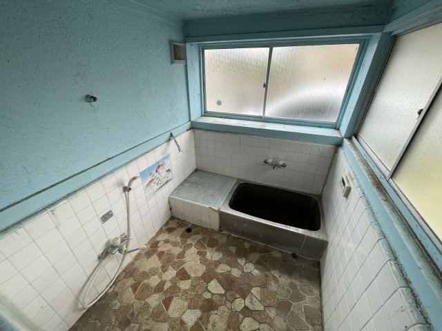 九十九里町片貝中古戸建の浴室