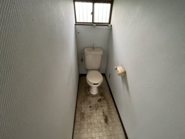 九十九里町片貝中古戸建のトイレ