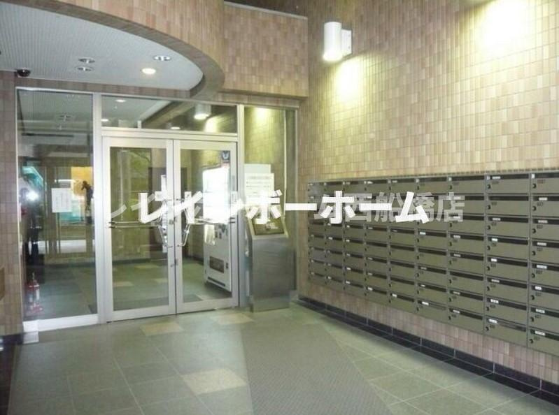 ベイステート安間のエントランス