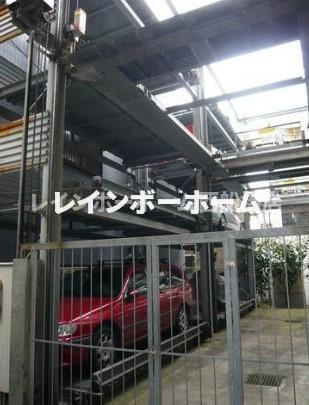 ベイステート安間の駐車場