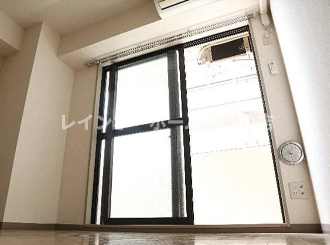 ベイステート安間の居間・リビング