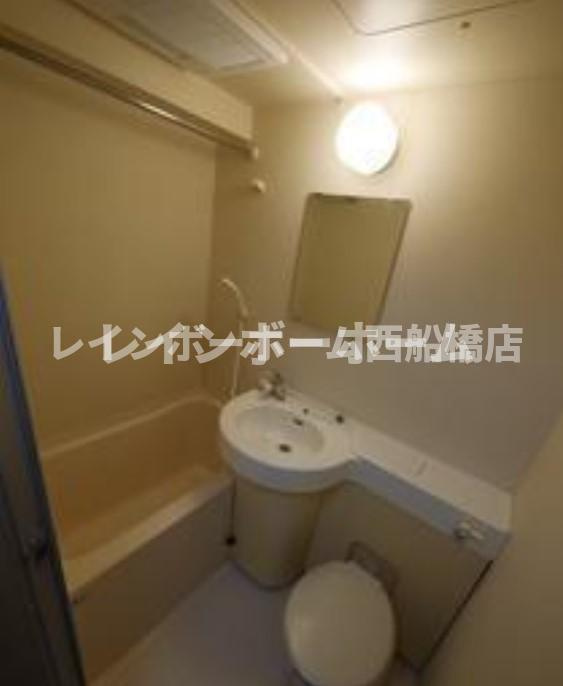 ベイステート安間の浴室