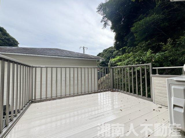 鎌倉市西御門１丁目６０－９５戸建てのバルコニー|広々としたバルコニーです