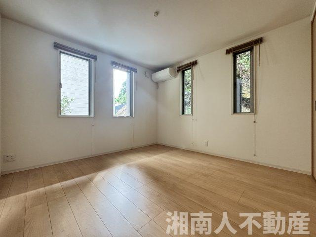 鎌倉市西御門１丁目６０－９５戸建ての洋室|広々とした洋室です