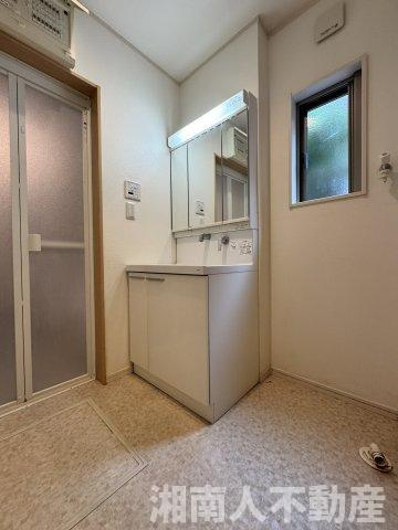 鎌倉市西御門１丁目６０－９５戸建ての独立洗面台|独立洗面台で身支度をすべて済ませてしまいましょう