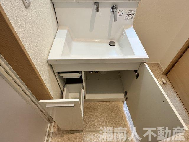 鎌倉市西御門１丁目６０－９５戸建ての収納