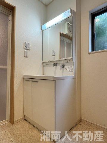 鎌倉市西御門１丁目６０－９５戸建ての独立洗面台|朝の身支度には欠かせない独立洗面化粧台