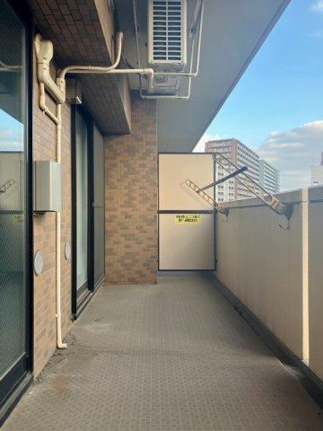 ライオンズステーションプラザ町田のバルコニー