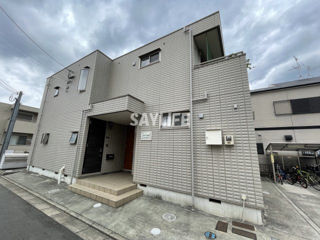 フローラ・ミヤビ