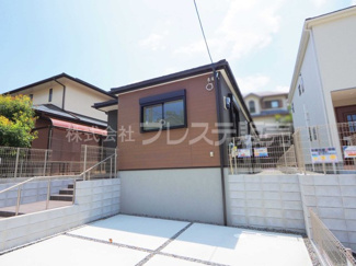 【外観】 | 奈良市押熊町の新築一戸建 全５区画 ２ | 現地写真（１号地外観）堂々完成！実際の建物内をご内覧できます♪※現地に係員は常駐しておりません。