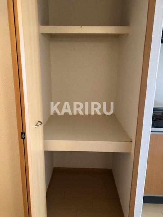 グラージュ小路の収納