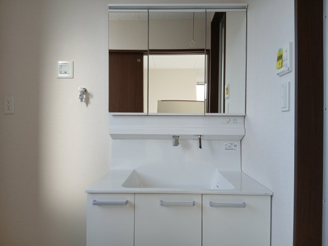 グランデドゥの独立洗面台