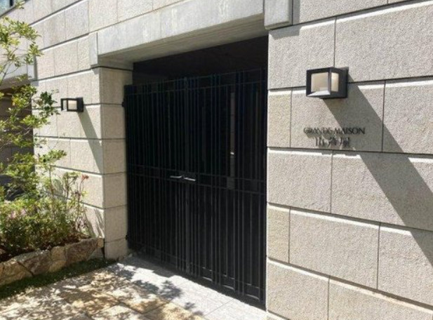 グランドメゾン山芦屋の外観