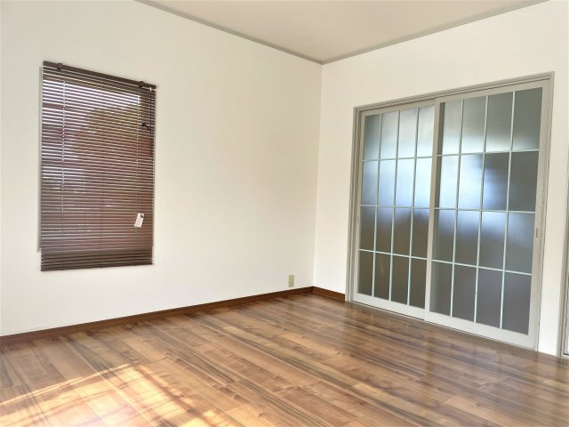 コーポ薫【キャッシュバック対象】の居間・リビング|ゆったり過ごせる居間です