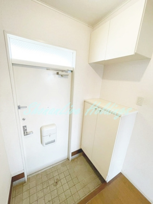 【玄関】 | サンヒルズ藤沢2号棟 | お履き物が多い方にもおすすめ♪