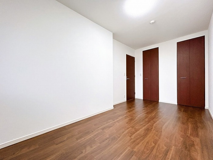 【仲介手数料無料／蟹江町】　ラドーニタワー蟹江　302号室の洋室