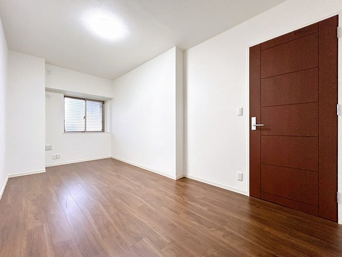 【仲介手数料無料／蟹江町】　ラドーニタワー蟹江　302号室の洋室